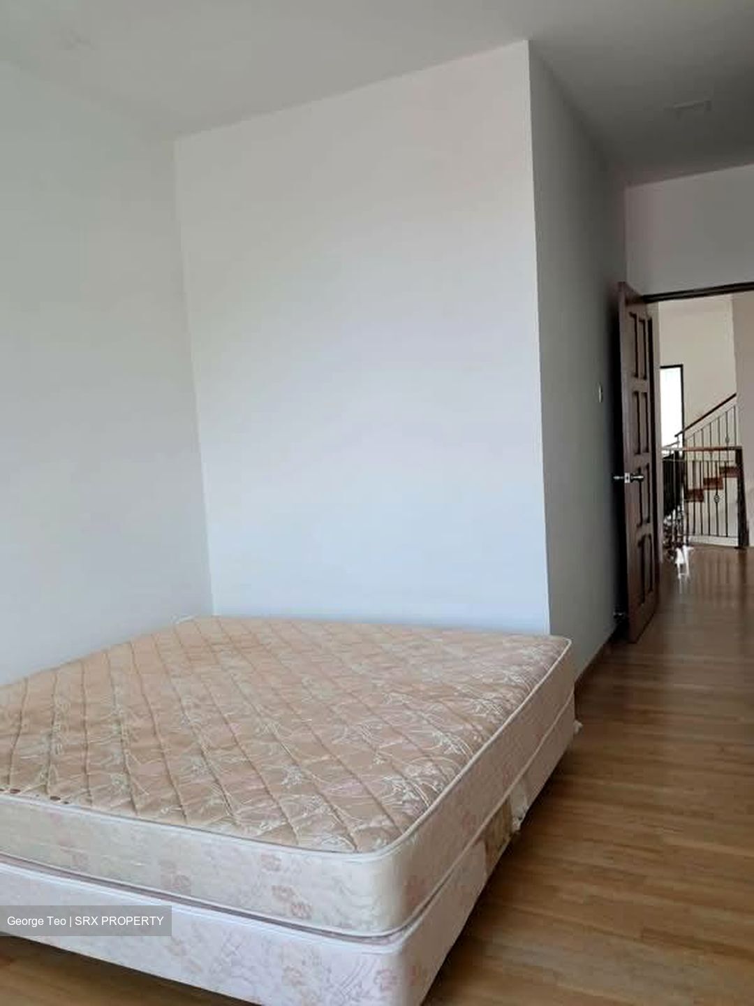 Leith Park (D19), Terrace #564218611